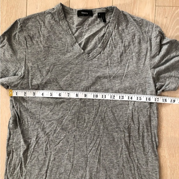 Theory 100% Pima Cotton V Neck T Shirt in Grey Size S - Picture 7 of 8